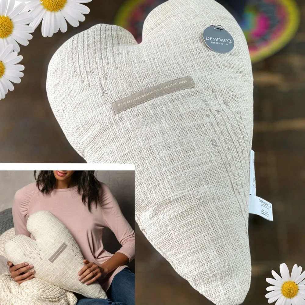 🌸Demdaco Pillow 20” Grateful Hearts